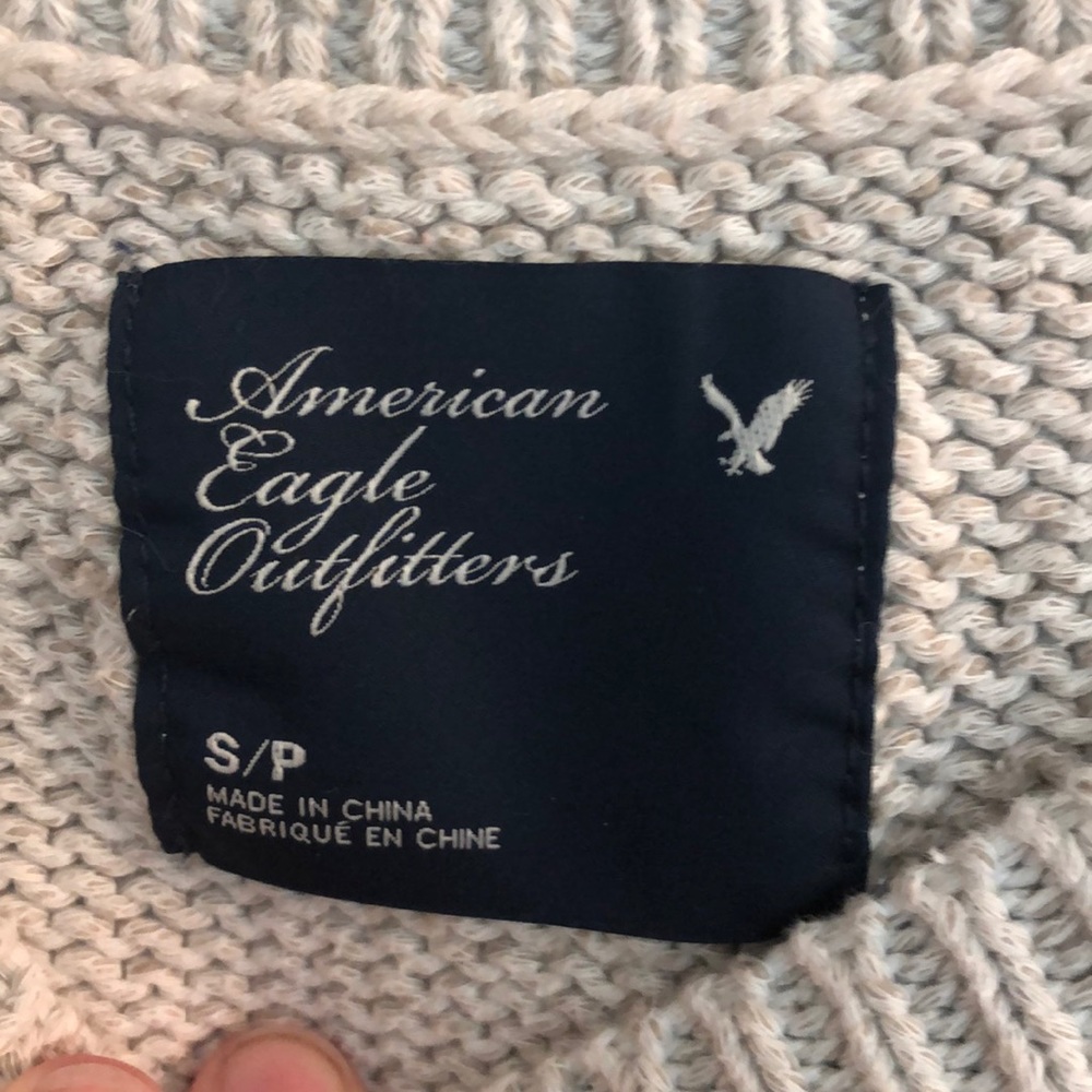 sweater - Picture 4 of 4